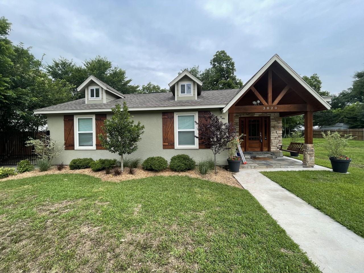 3820 Oaklawn Dr #NA - Photo 3 of 12