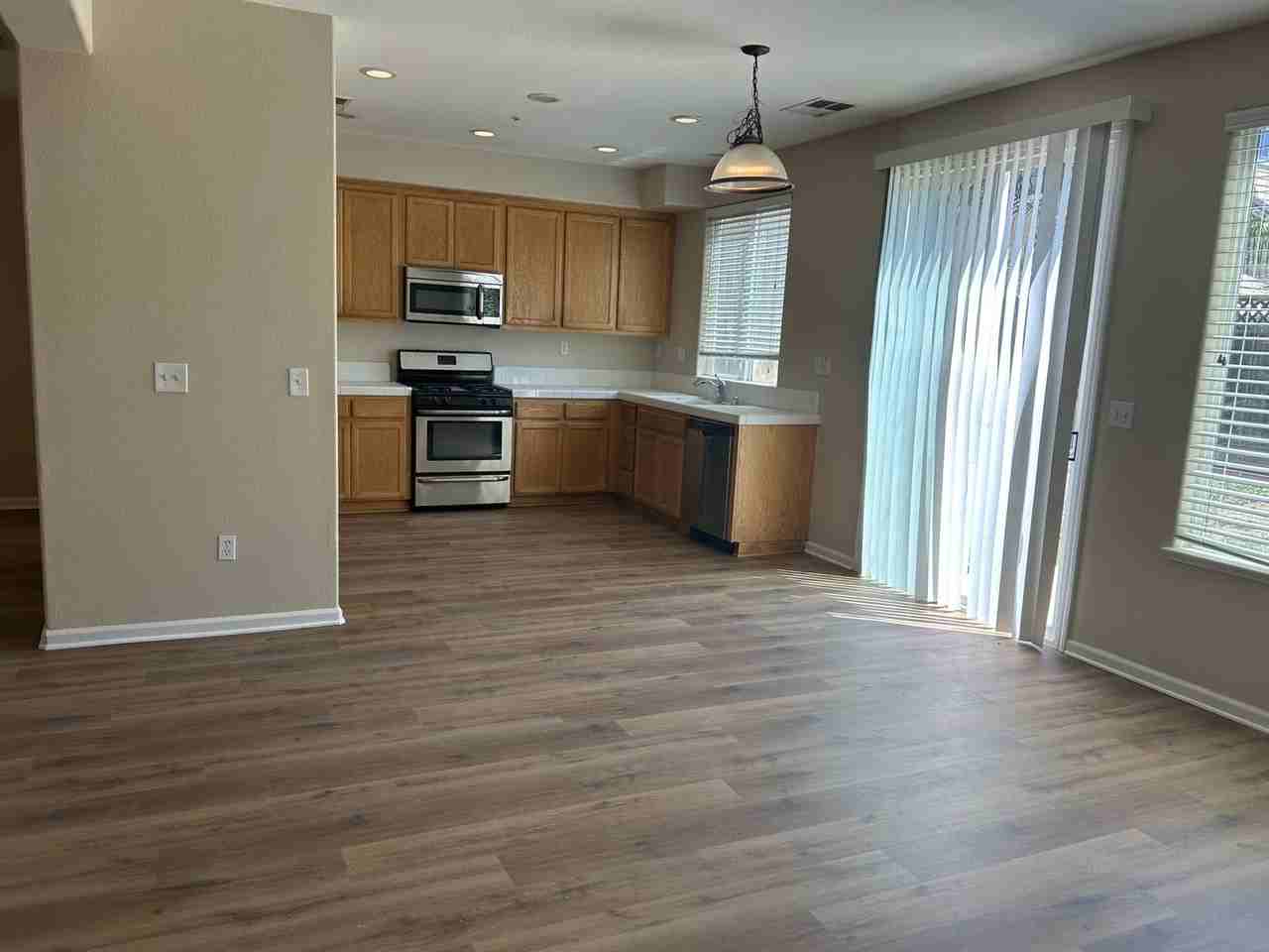 140 Trent Pl - Photo 5 of 20