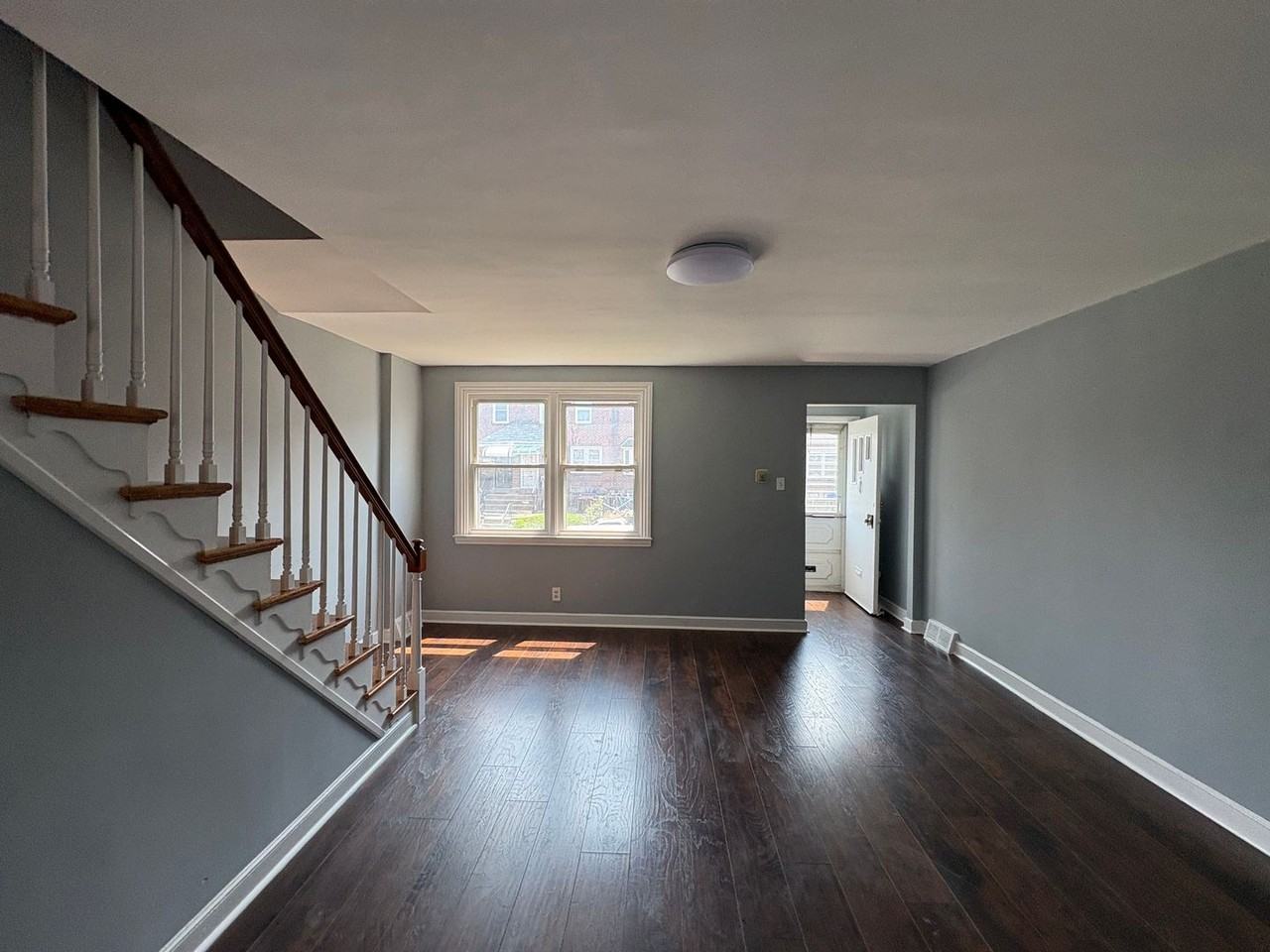 7010 Kindred St - Photo 3 of 16