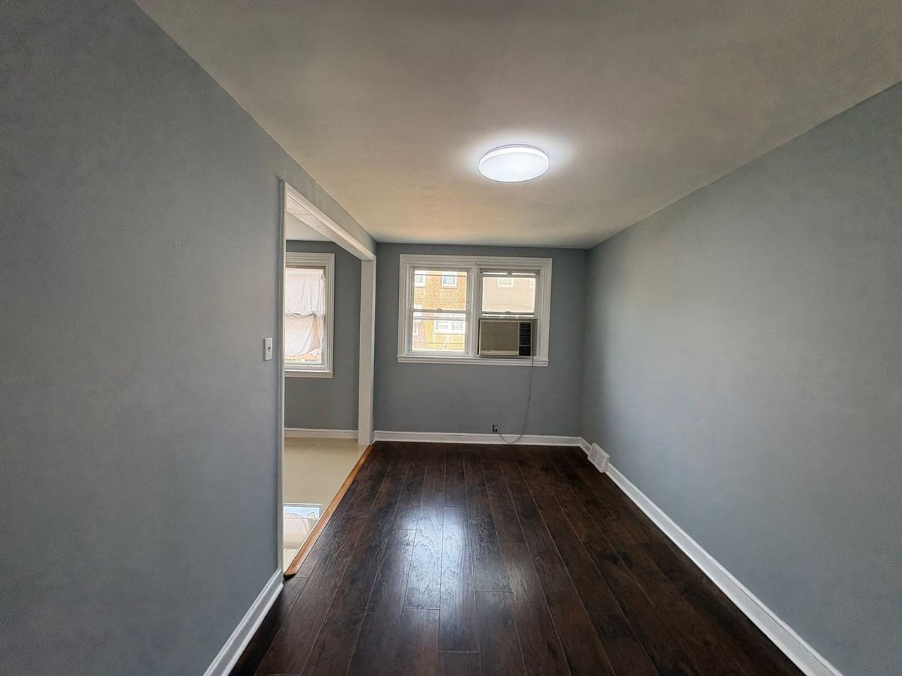 7010 Kindred St - Photo 4 of 16