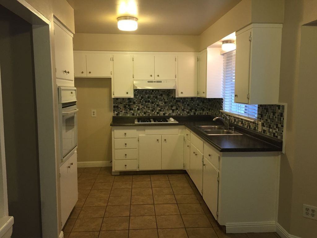 3925 N 7th St - Photo 2 of 15