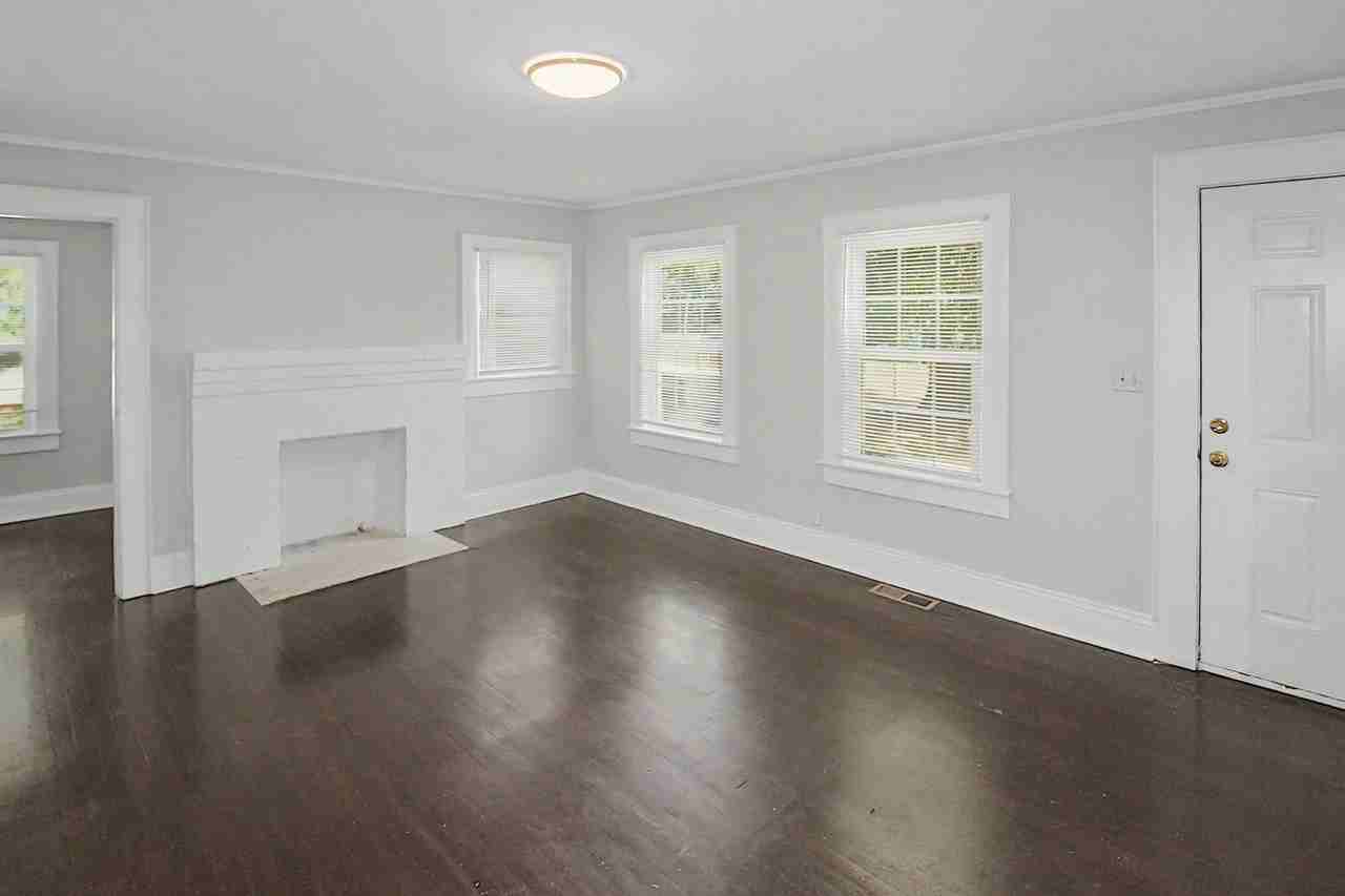 4521 Hovis Rd - Photo 4 of 19