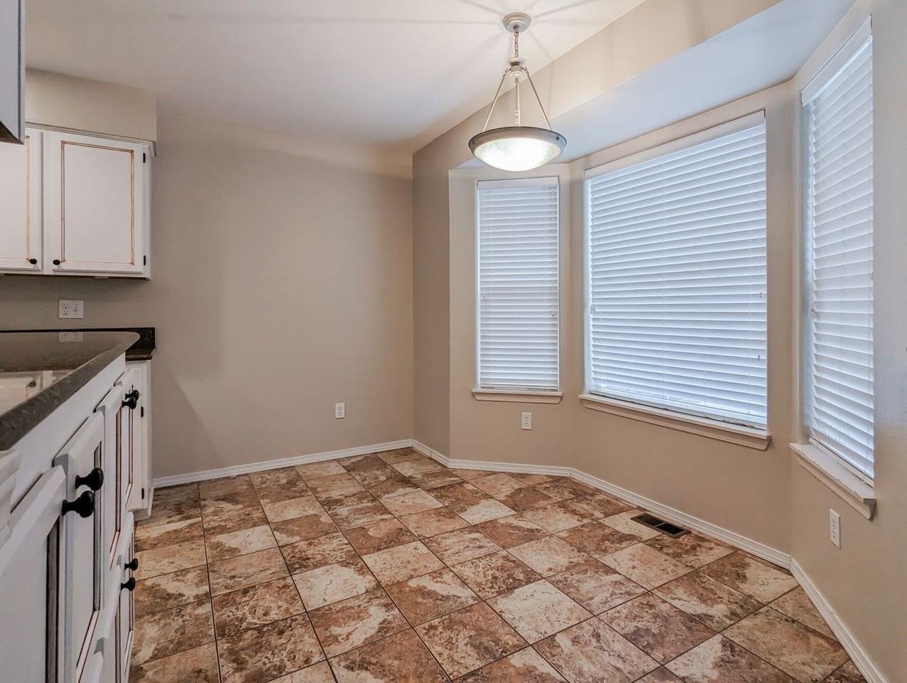 1502 90th Dr Ne - Photo 3 of 12