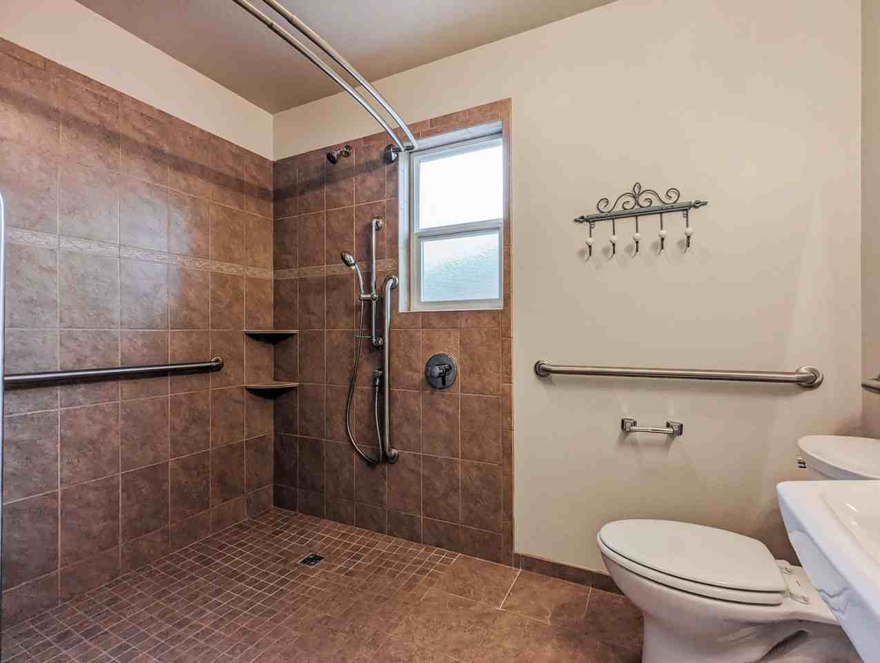 1502 90th Dr Ne - Photo 7 of 12
