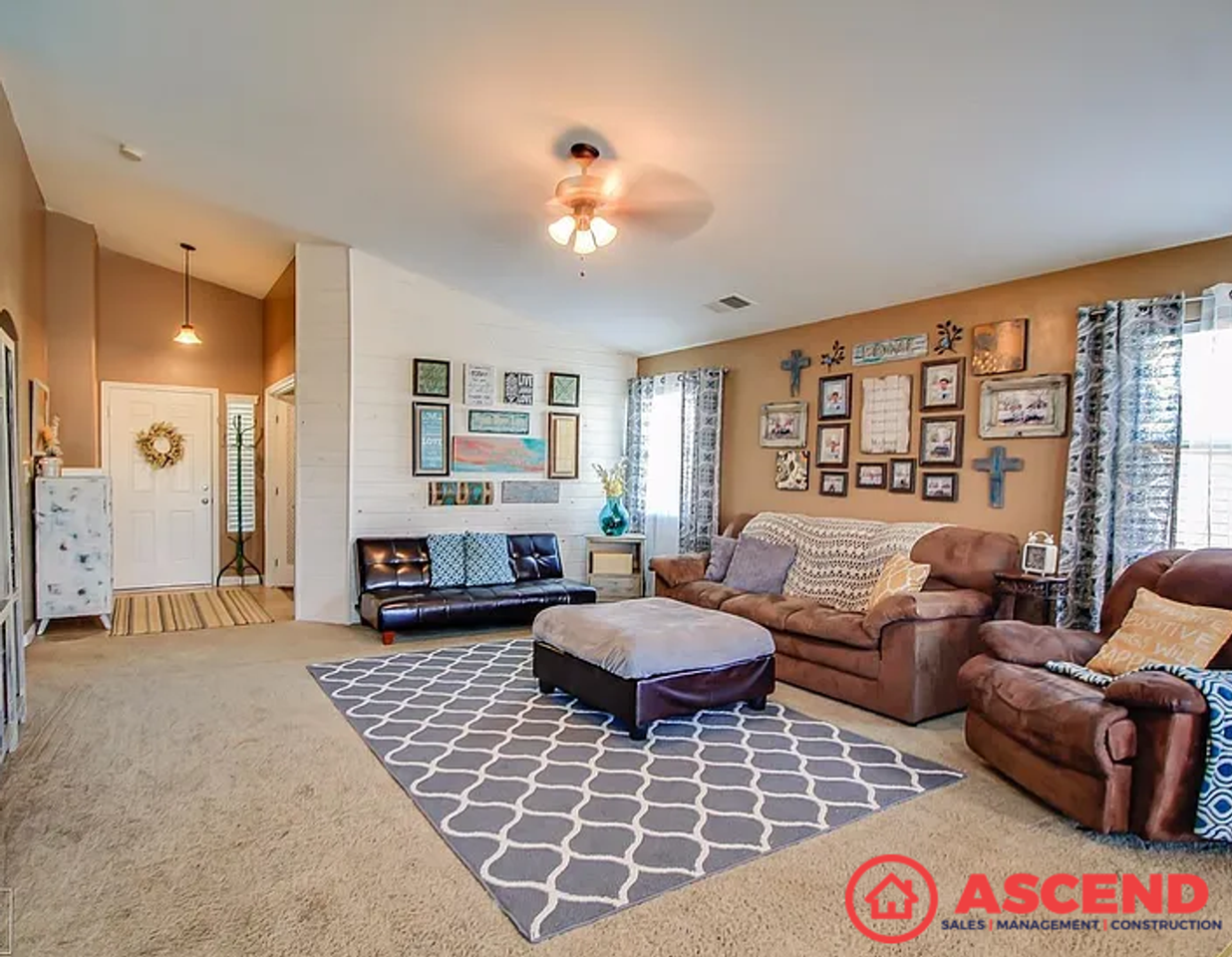 11828 Hyperion Ave - Photo 3 of 7