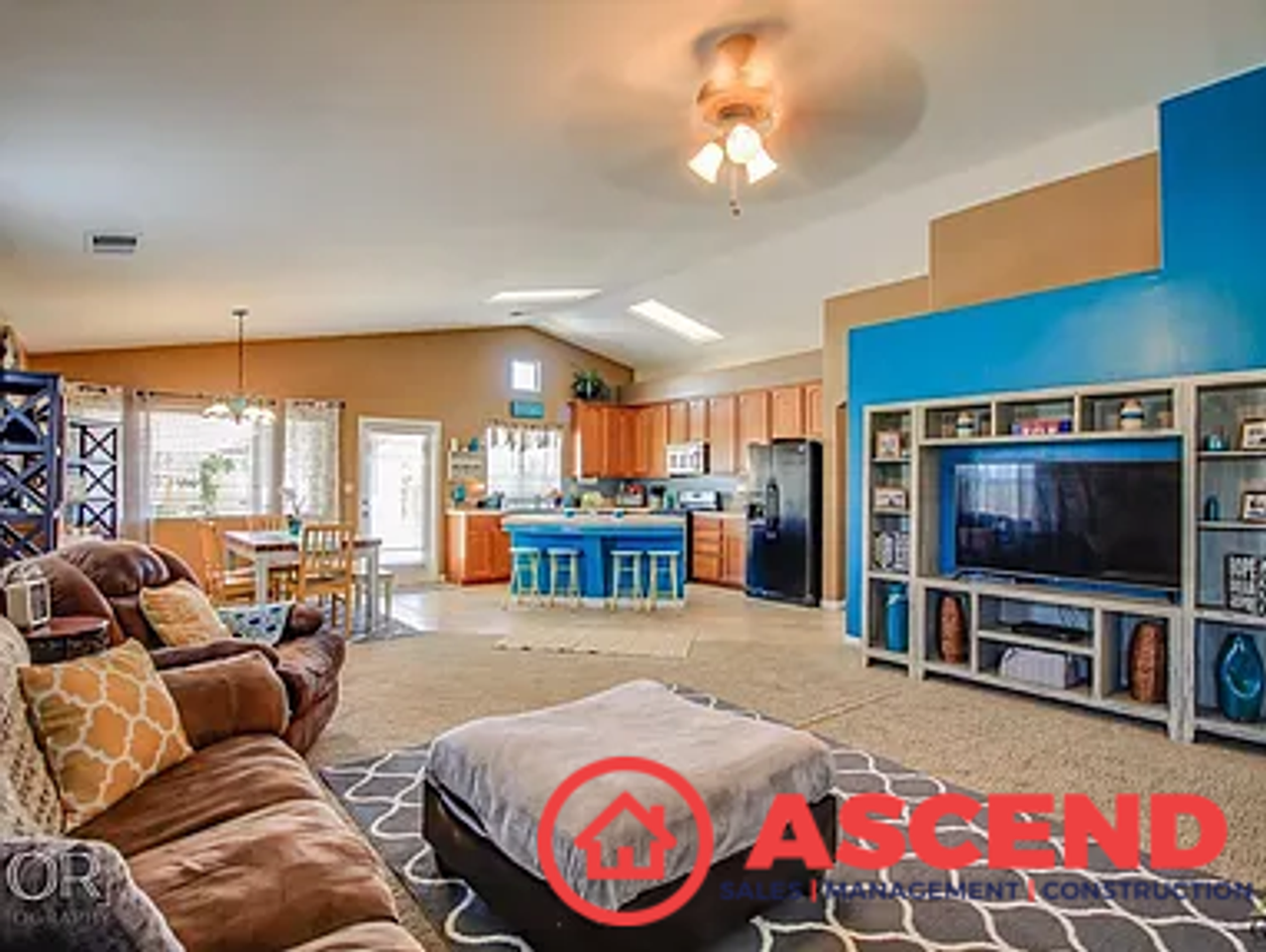 11828 Hyperion Ave - Photo 4 of 7