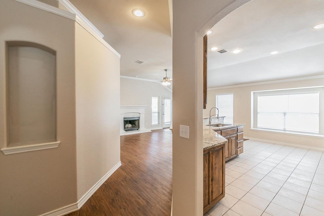 6141 Bowfin Dr - Photo 3 of 27