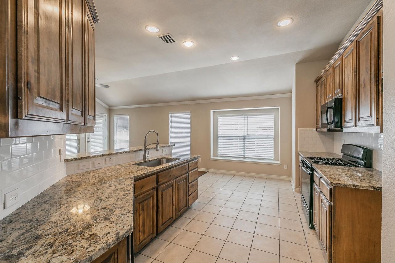6141 Bowfin Dr - Photo 6 of 27