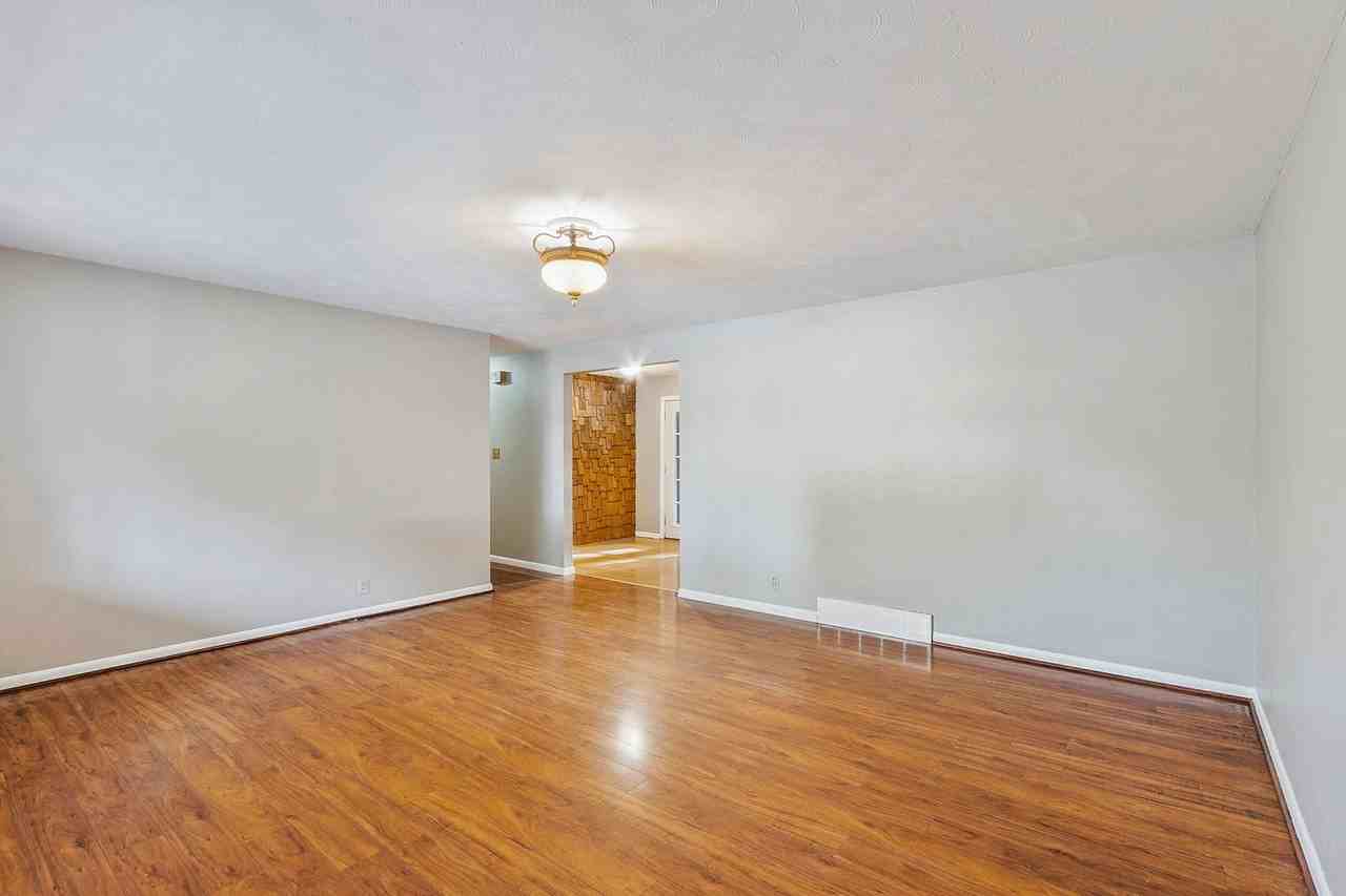 400 Tedmon Dr - Photo 3 of 18