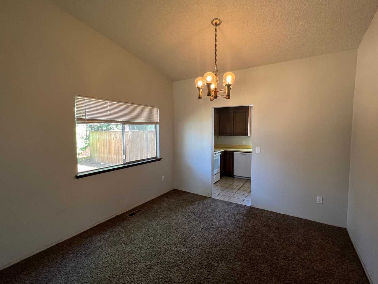 14724 27th Ave E - Photo 5 of 20