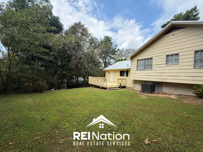 607 Country View Dr - Photo 2 of 20