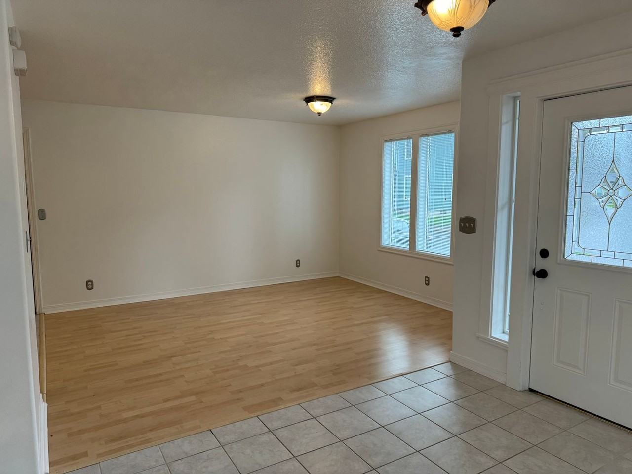 3657 Rivercrest Dr - Photo 6 of 40