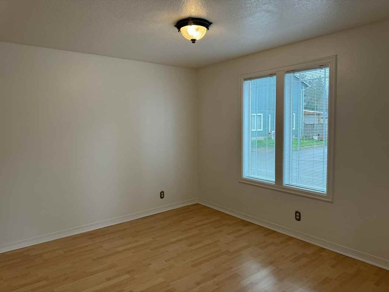 3657 Rivercrest Dr - Photo 7 of 40