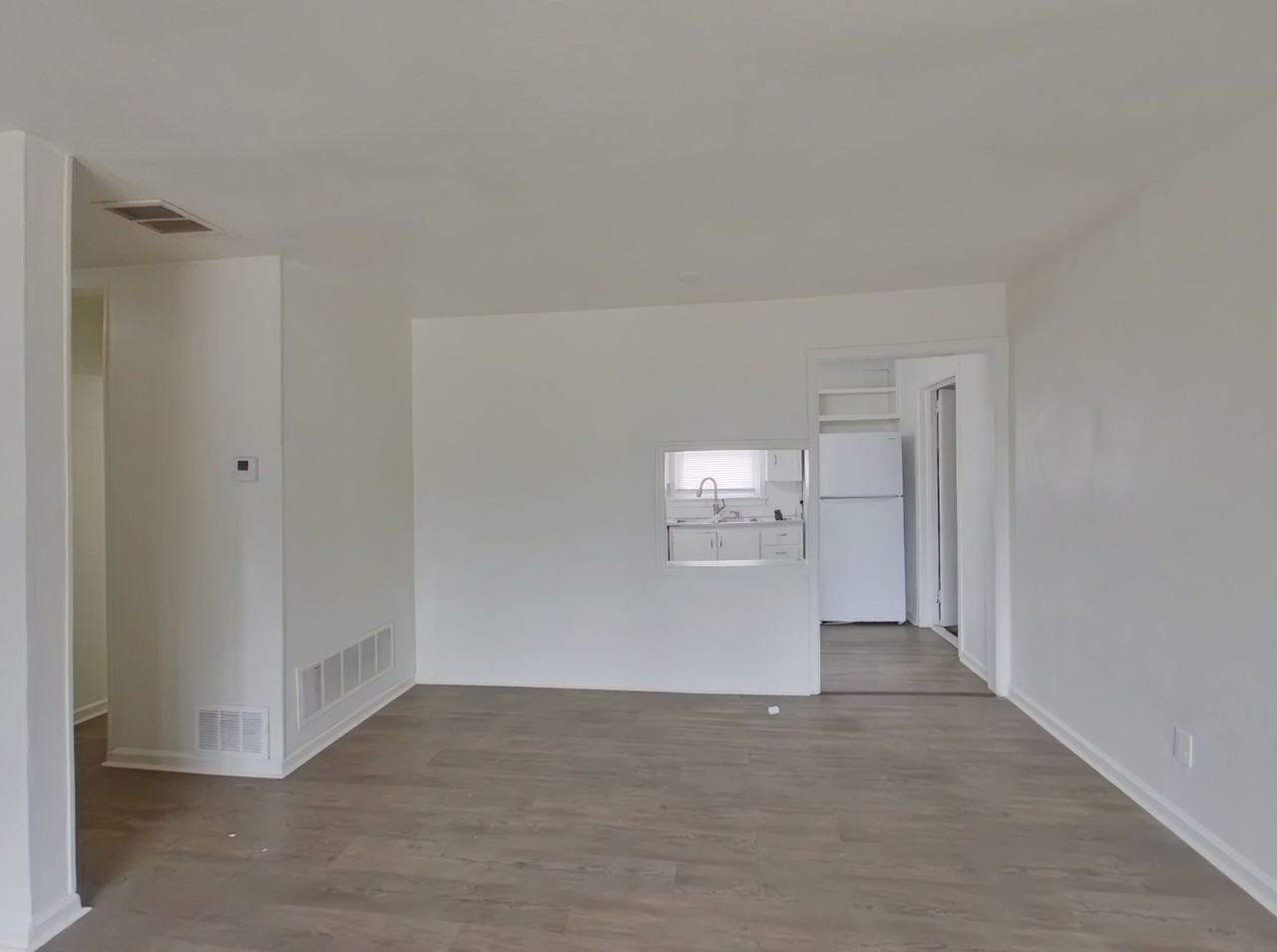 3102 E 12th St N - Photo 3 of 12
