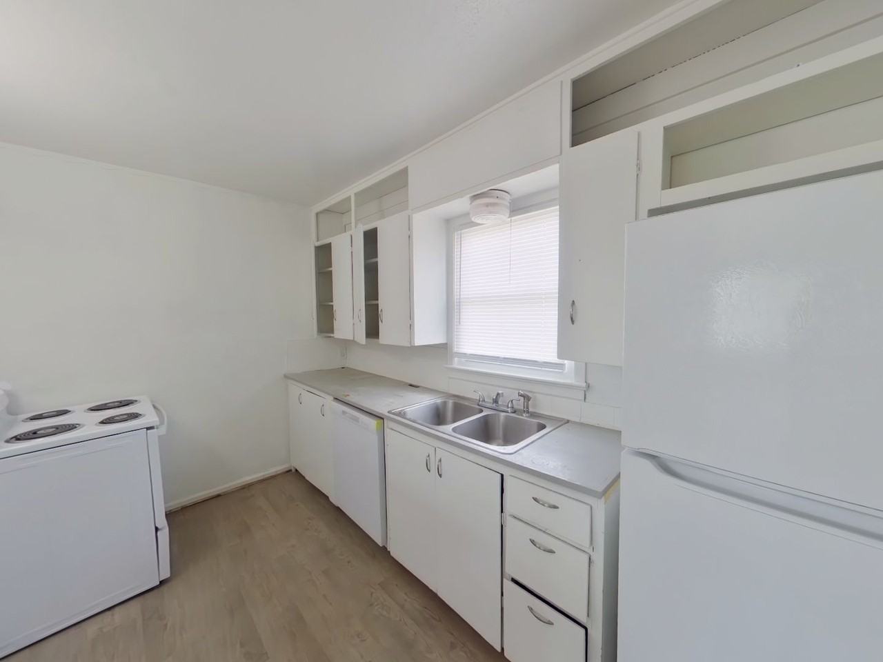 3102 E 12th St N - Photo 4 of 12