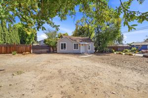 featured image of 2100 Chanticleer Ave