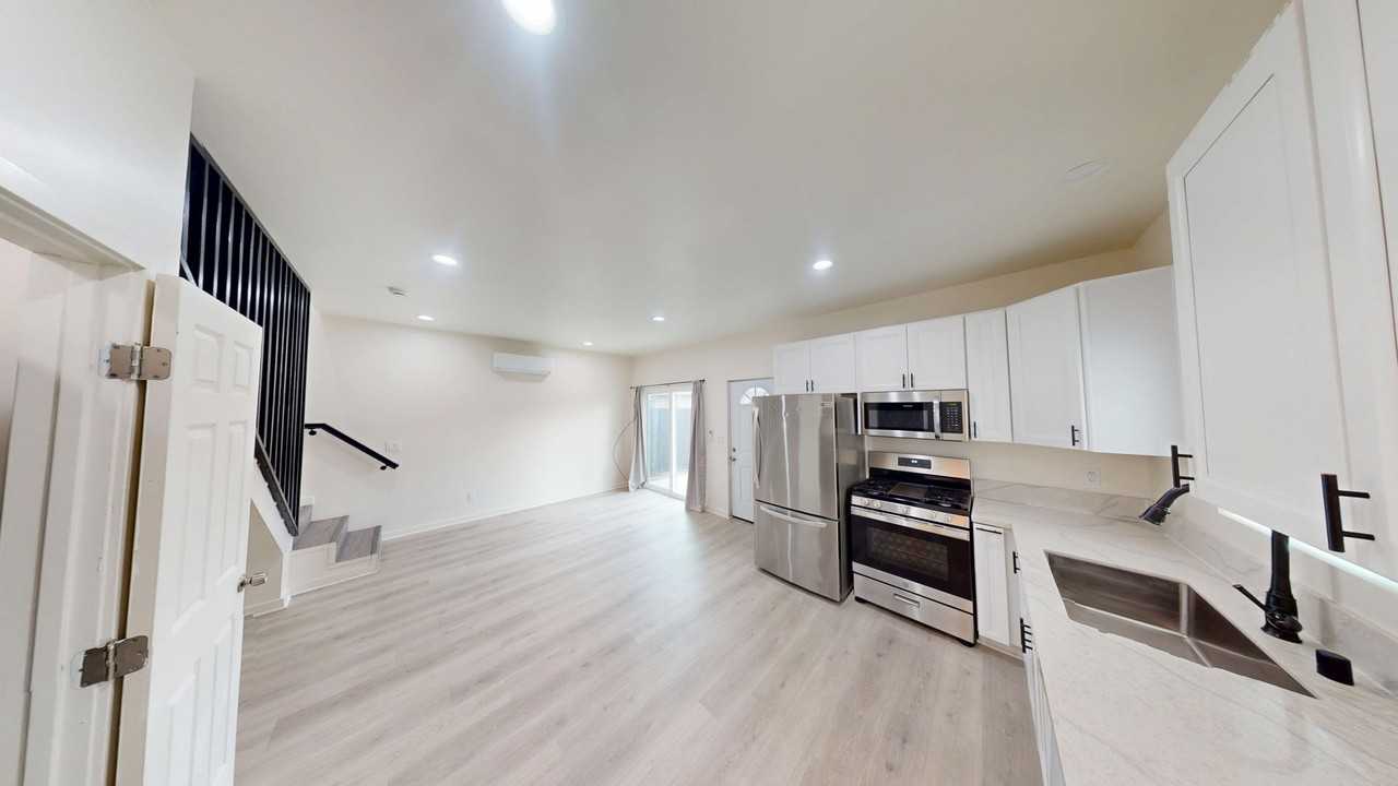 5546 Mary Lane Dr - Photo 6 of 17