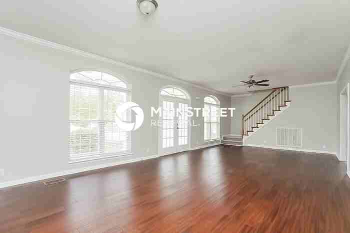 4844 Myra Dr - Photo 4 of 17