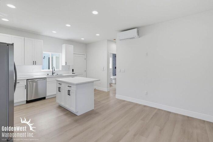 2612 Arnott St #2 - Photo 7 of 21