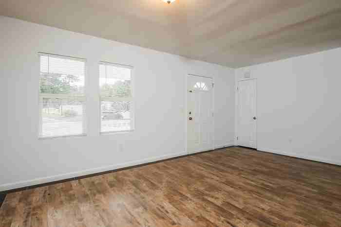 7177 Tanglewood Dr - Photo 7 of 14