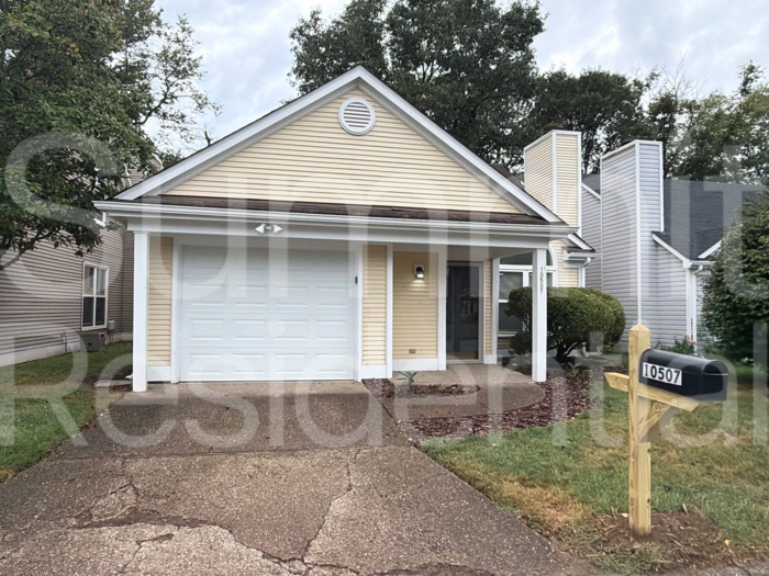 10507 Bay Pointe Ct - Photo 2 of 18