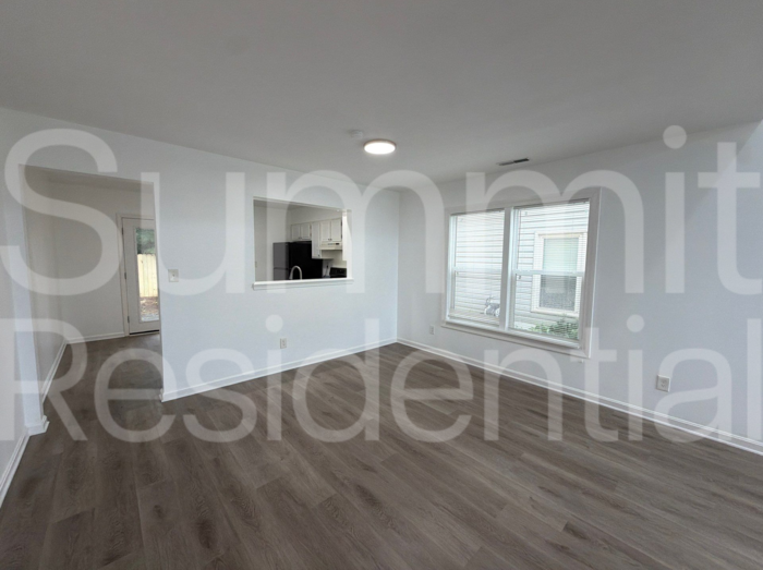 10507 Bay Pointe Ct - Photo 6 of 18