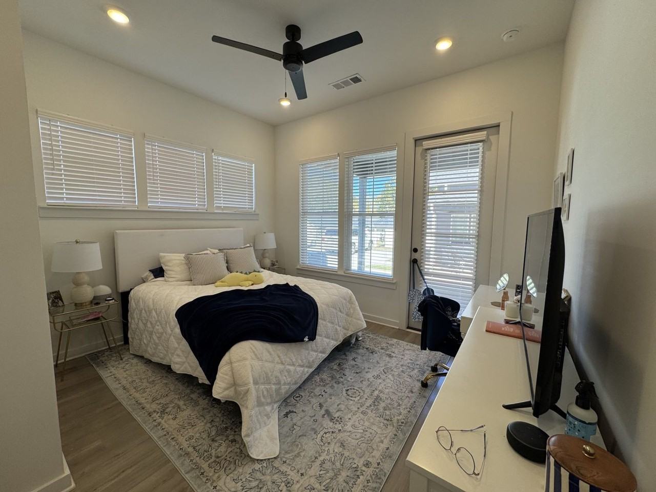 253 Bailey St #B - Photo 5 of 10