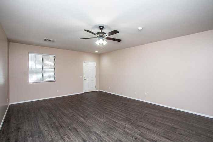 1147 E Coyote Creek Way - Photo 4 of 34