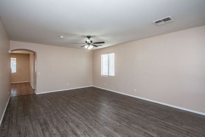 1147 E Coyote Creek Way - Photo 5 of 34