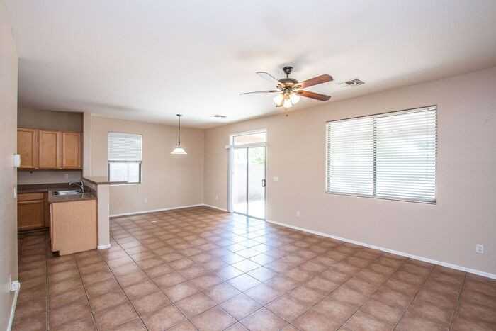 1147 E Coyote Creek Way - Photo 6 of 34