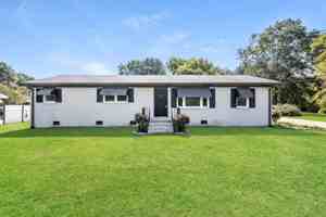featured image of 9 Circle Dr