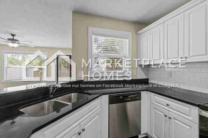 124 Downsbury Rd - Photo 7 of 30