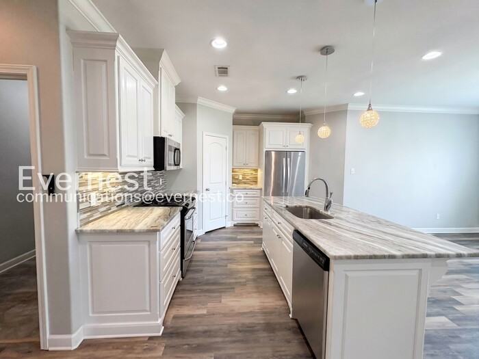 120 Melville Dr - Photo 5 of 25