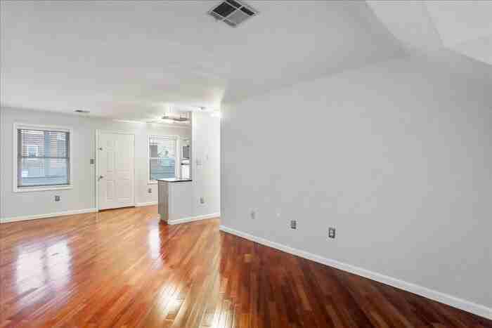 10 W All Saints St #304 - Photo 6 of 21