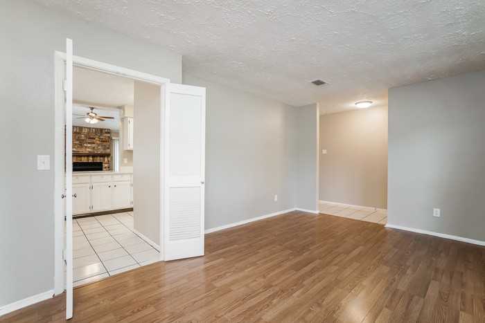 13323 Tara Oak Dr - Photo 5 of 21