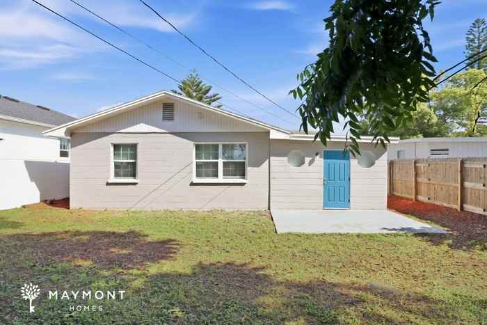 3010 24th Ave N - Photo 3 of 3