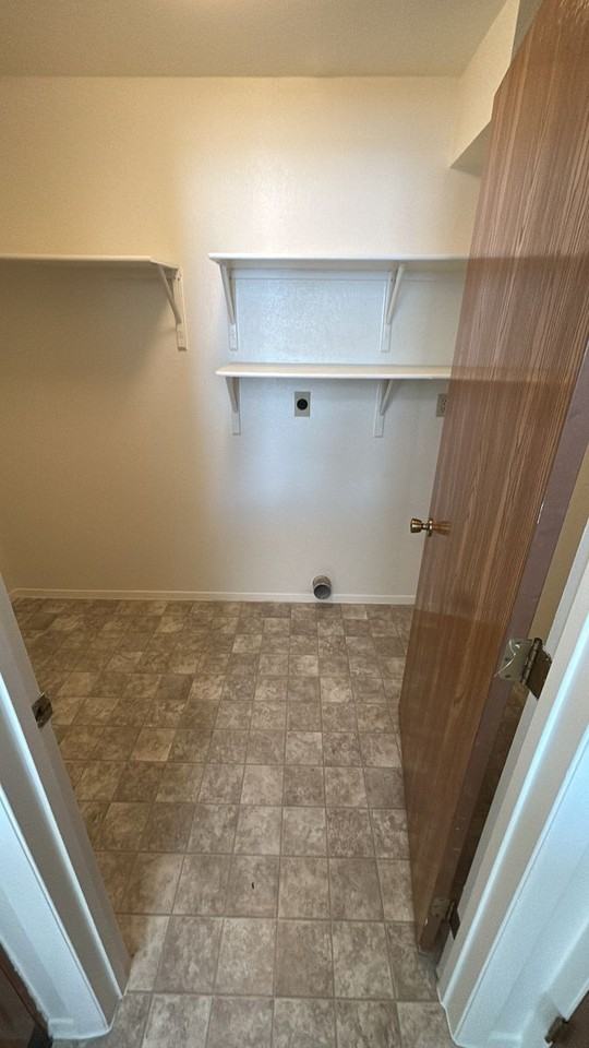 1187 Dakota Dr - Photo 5 of 6