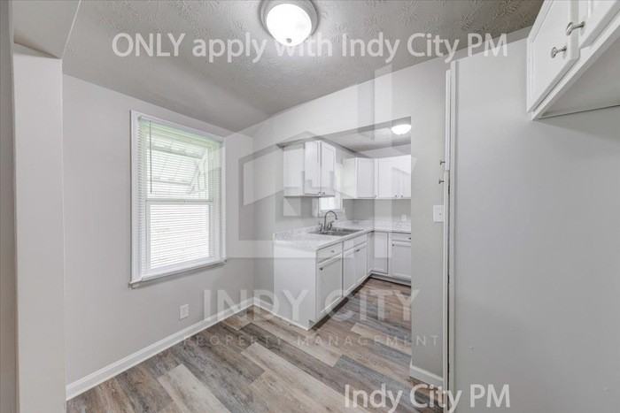 1019 S Holmes Ave - Photo 5 of 23