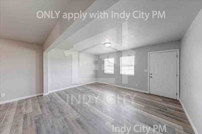 4332 W 30th St - Photo 7 of 22