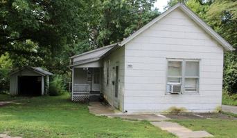 featured image of 1025 Kickapoo St