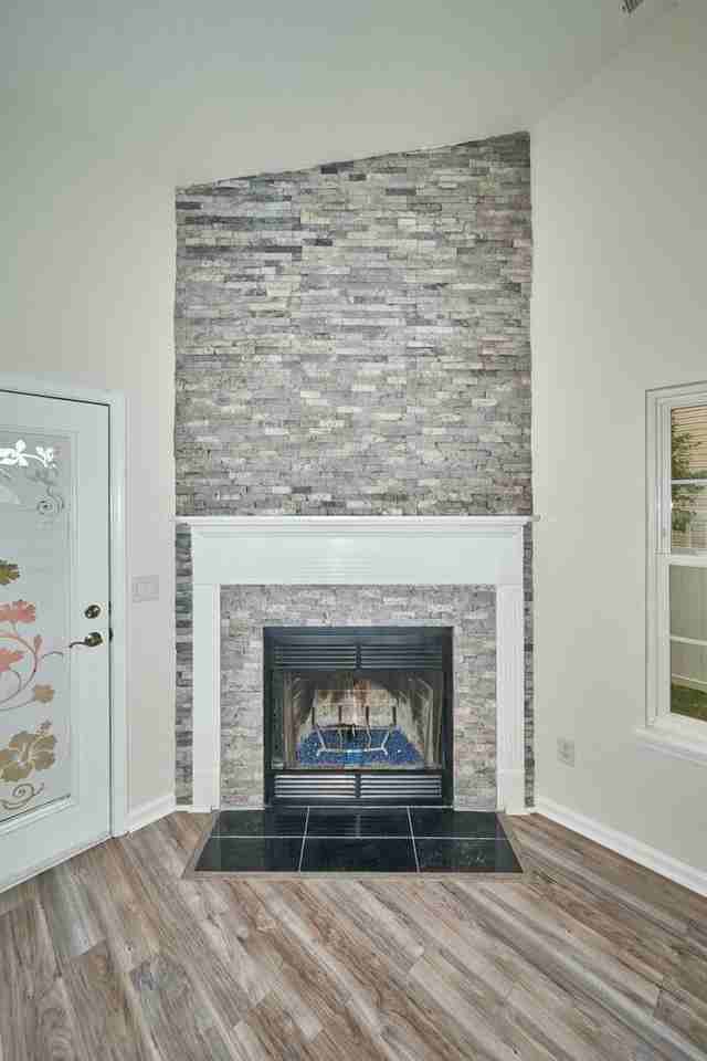 10854 Belair Dr - Photo 5 of 21