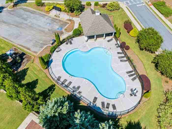 4269 Woods Creek Ln - Photo 3 of 46
