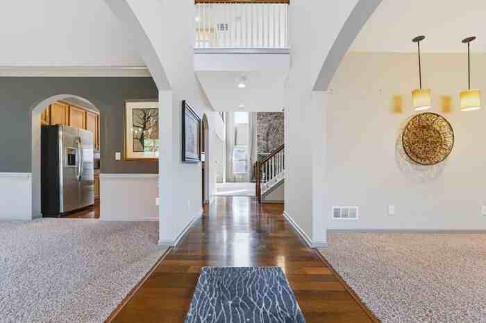 4269 Woods Creek Ln - Photo 4 of 46
