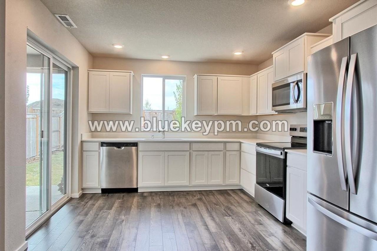 10312 Ne 79th Ct - Photo 5 of 14