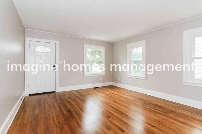 1275 Columbus Ave - Photo 4 of 14