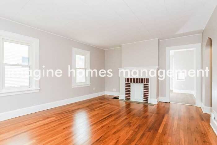 1275 Columbus Ave - Photo 5 of 14
