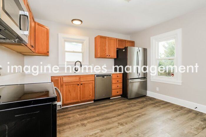 1275 Columbus Ave - Photo 6 of 14