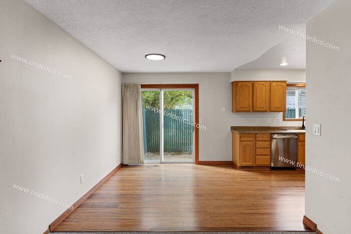 6030 N Lombard St - Photo 6 of 22