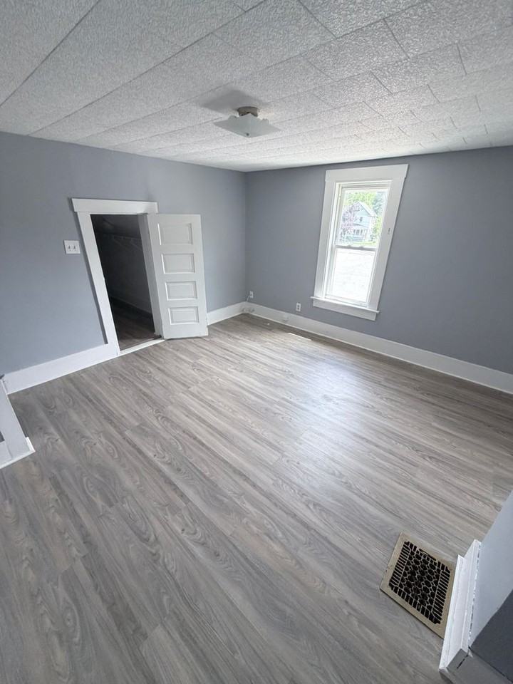 2301 East Ave - Photo 3 of 13