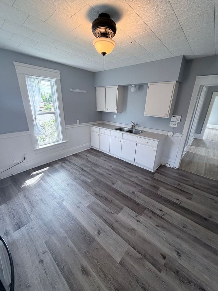 2301 East Ave - Photo 4 of 13